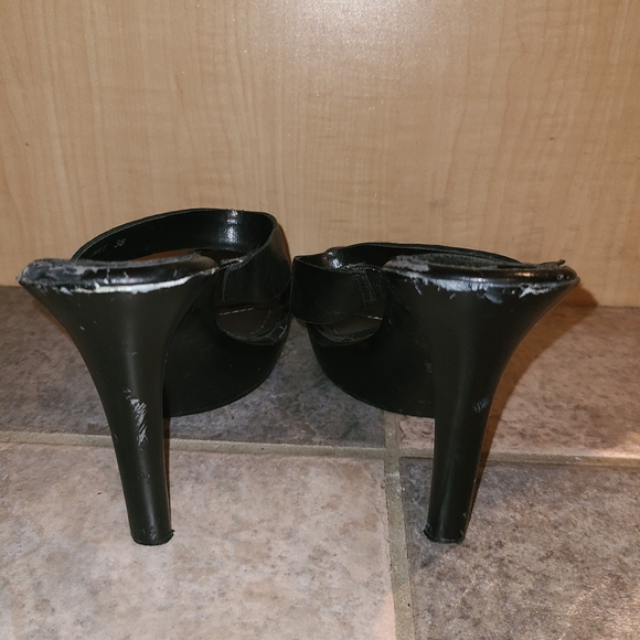 7.5 Aldo Y2K black strapped heels - Picture 3 of 4